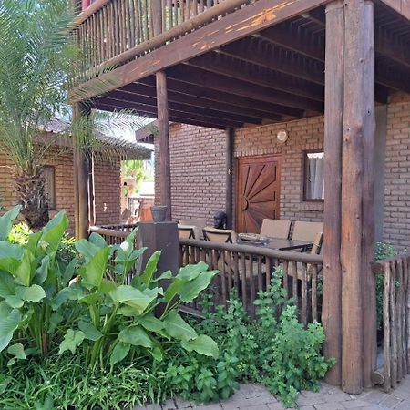 Country Lodge Апінгтон Екстер'єр фото